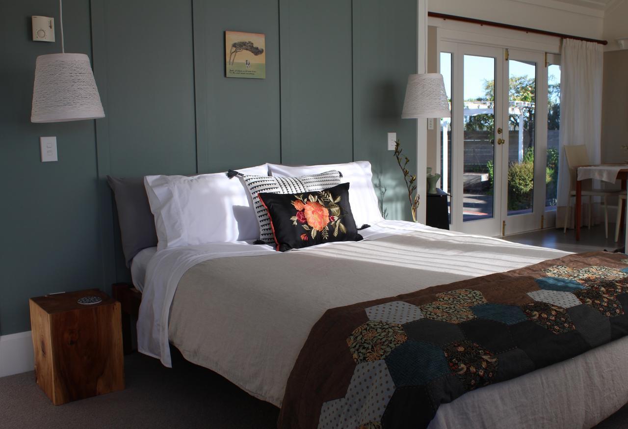 Browns Boutique Bed&Breakfast Whanganui Extérieur photo