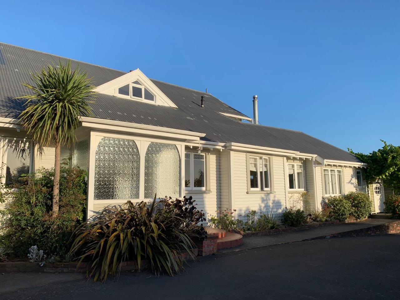 Browns Boutique Bed&Breakfast Whanganui Extérieur photo